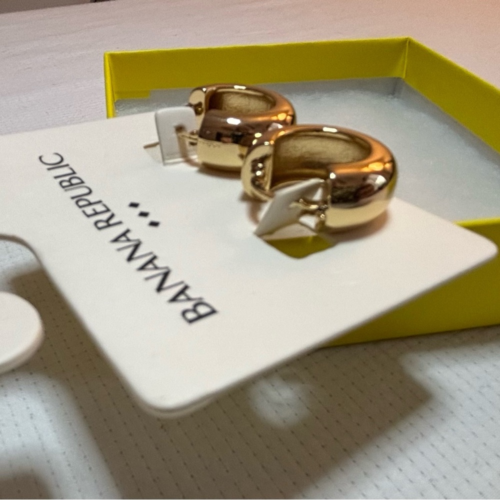 Banana Republic Gold Bubble Hoop Earrings. New